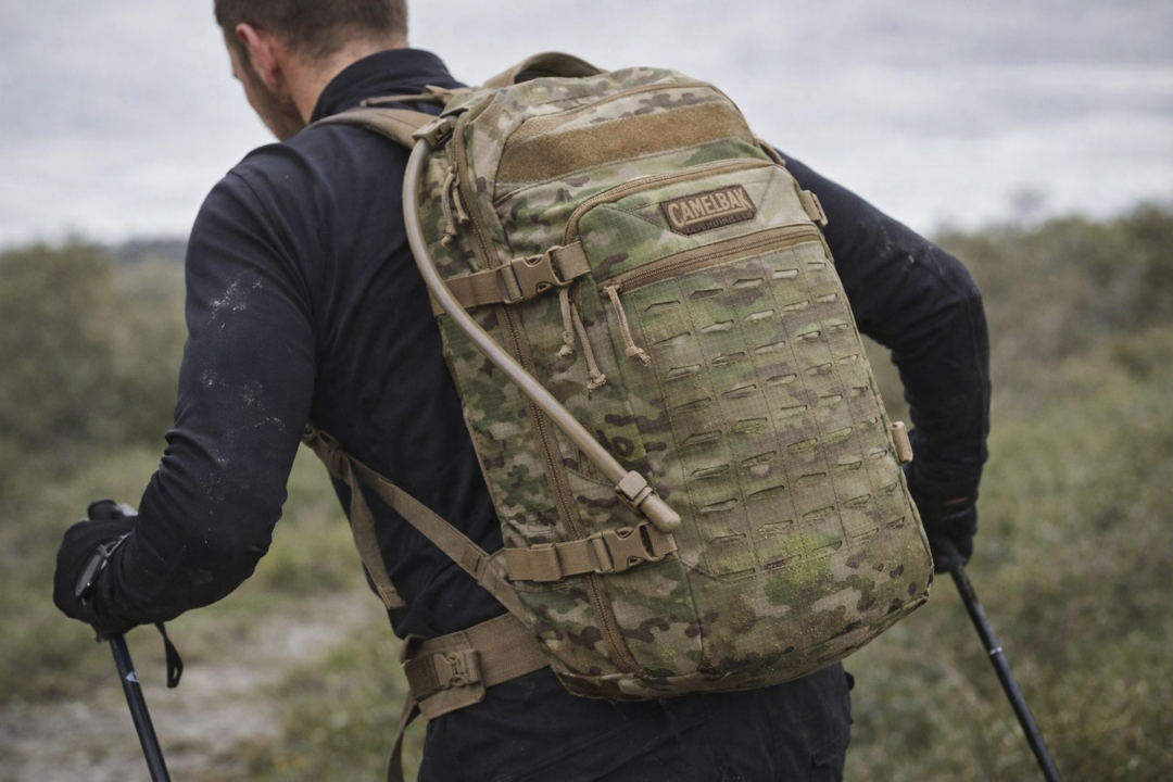 sac hydratation randonnee rucking top